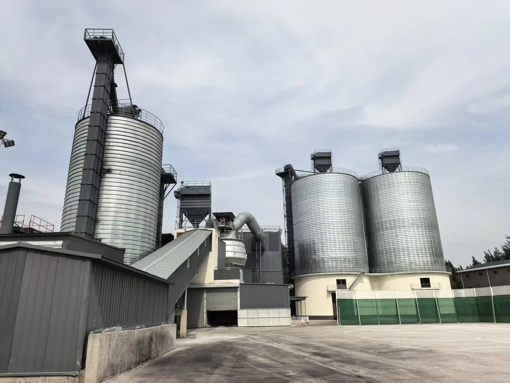 Cementitious-material production line illustrating capacity and feedstock planning