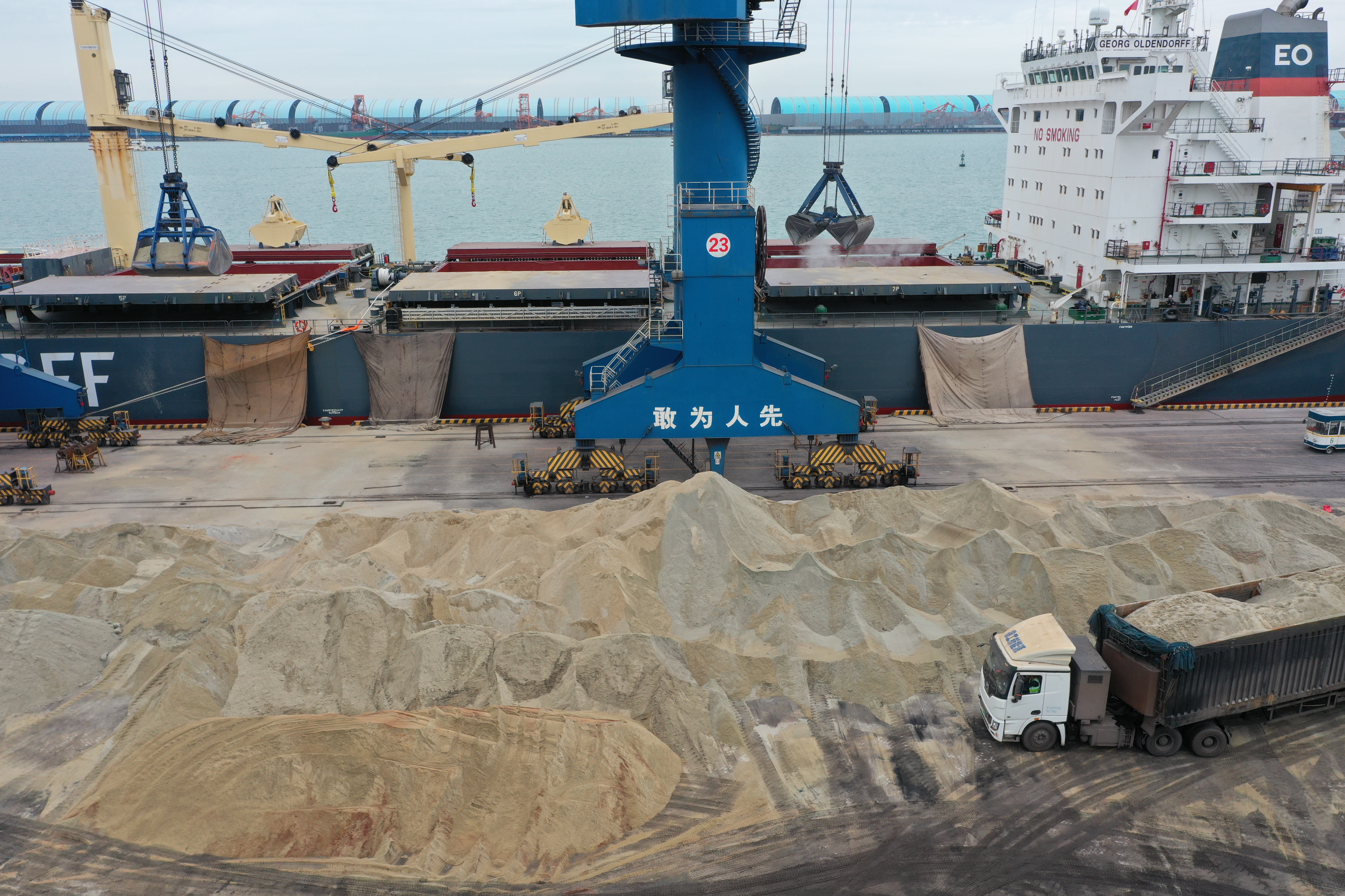 Bulk loading operations visual for disciplined replenishment and regional trade execution